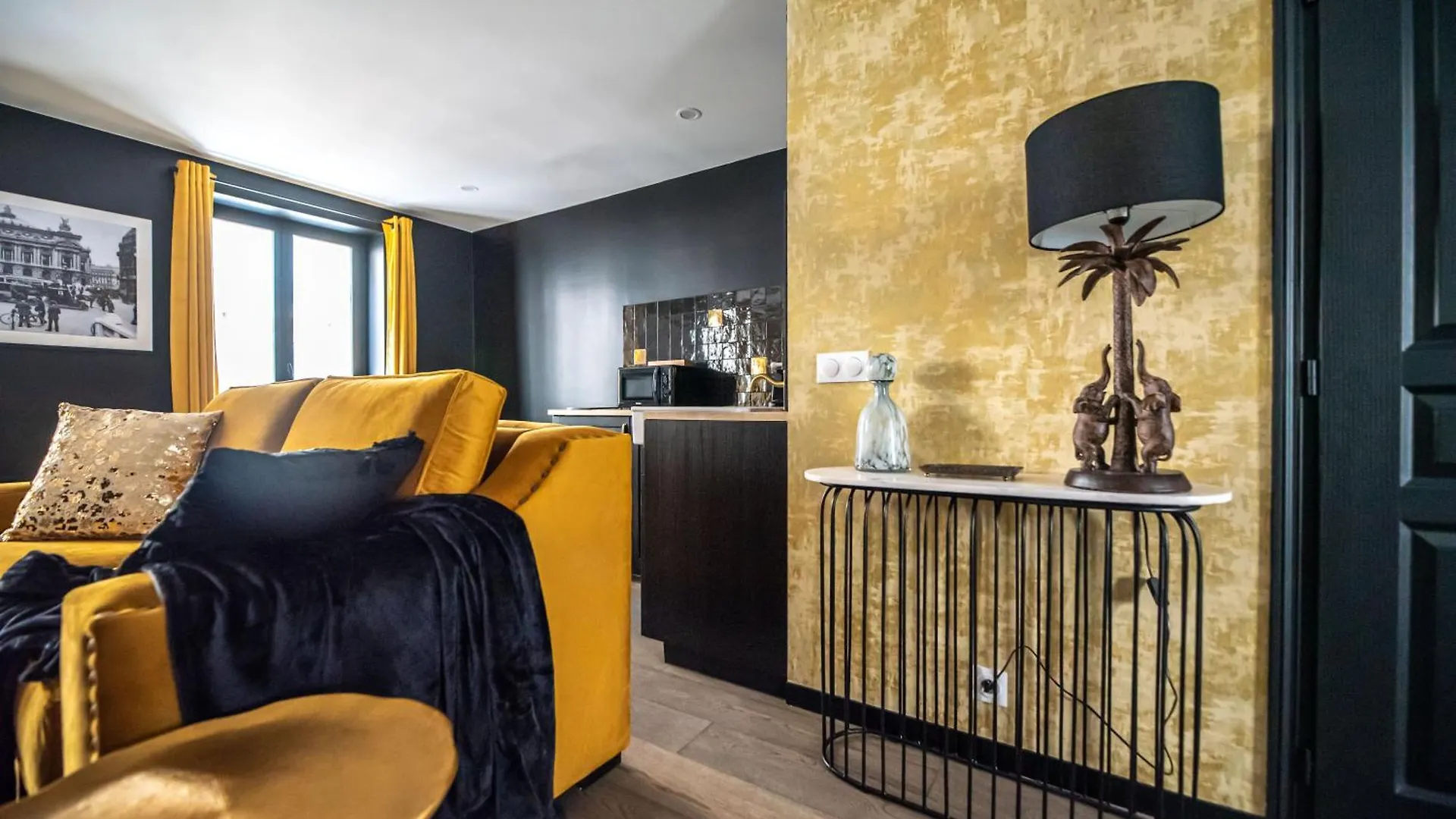 Monsieur Montmartre - Moulin Rouge Residence Paris Apartment
