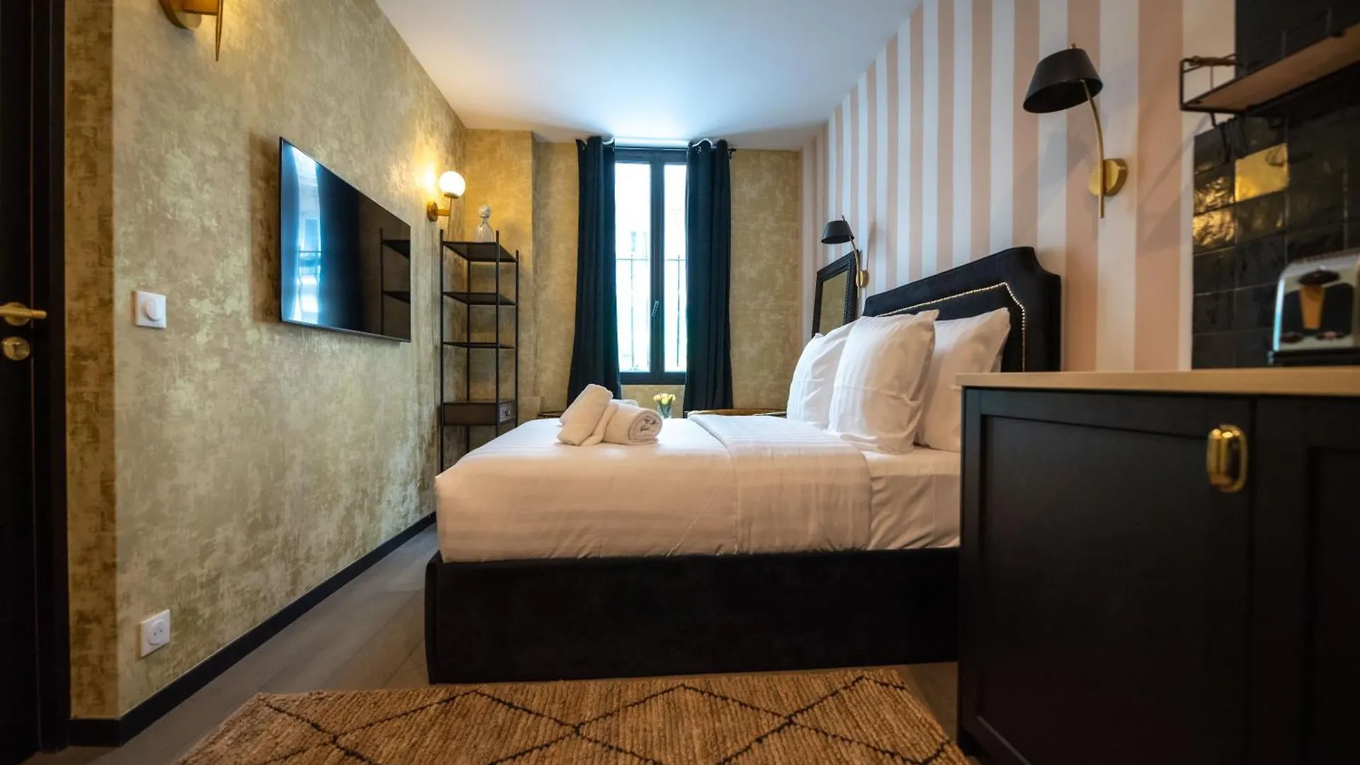 Monsieur Montmartre - Moulin Rouge Residence Paris Apartment